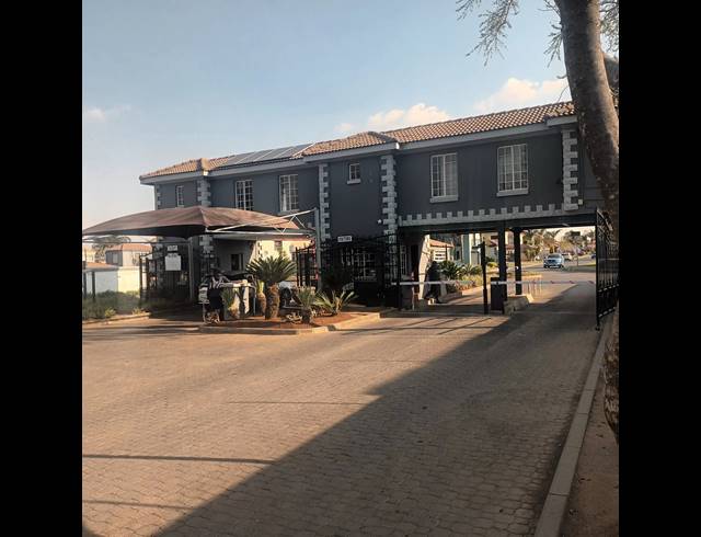 3 BEDROOM APARTMENT FOR SALE IN BRAKPAN NORTH
